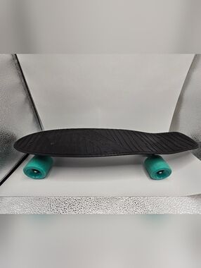 Kryptonics Skateboard 22" x 6" Torpedo Classic Skateboard Black With Teal Wheels